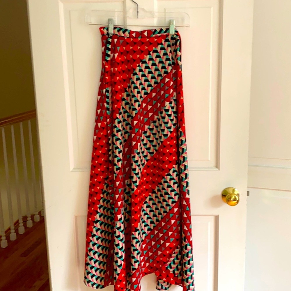 Long geometric printing skirt